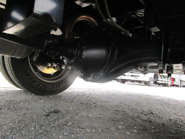 三菱 キャンター 2PG-FEB90(2WD)の写真32