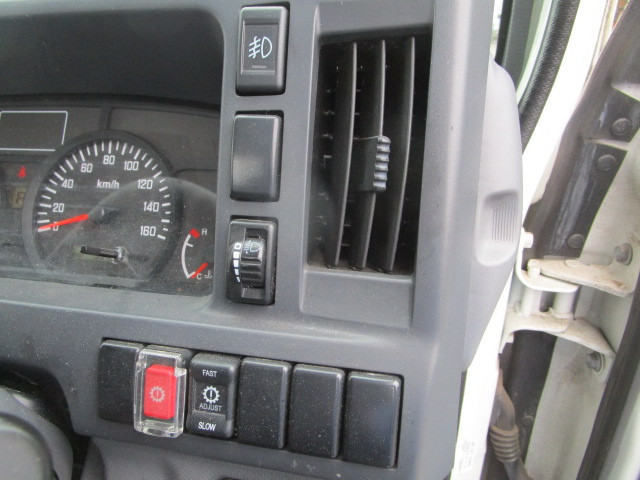 いすゞ エルフ TRG-NJR85A(2WD)の写真15