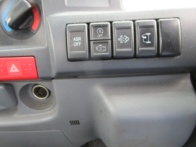 いすゞ エルフ TRG-NJR85A(2WD)の写真16
