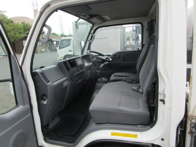 いすゞ エルフ TRG-NJR85A(2WD)の写真20