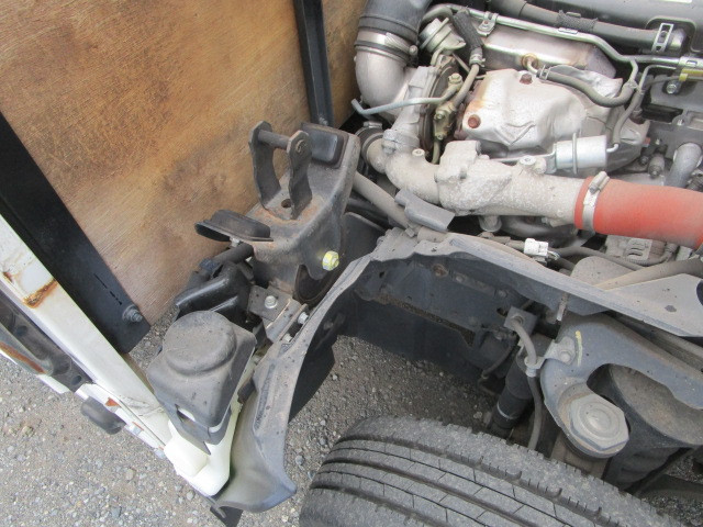 いすゞ エルフ TRG-NJR85A(2WD)の写真24