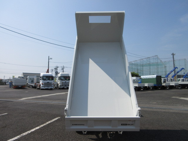 いすゞ エルフ 2PG-NKS88AD(4WD)の写真16