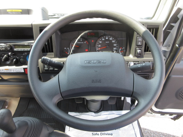 いすゞ エルフ 2PG-NKS88AD(4WD)の写真20