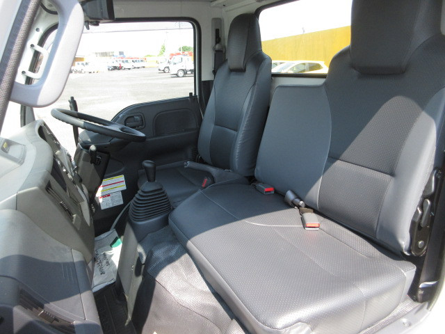 いすゞ エルフ 2PG-NKS88AD(4WD)の写真27