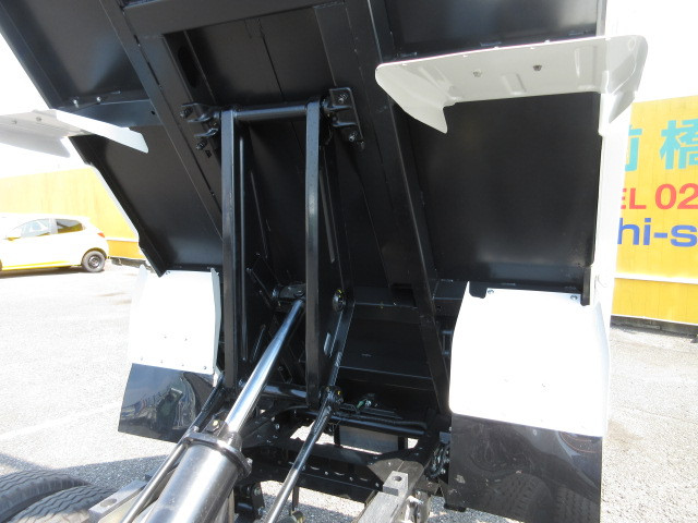 いすゞ エルフ 2PG-NKS88AD(4WD)の写真37