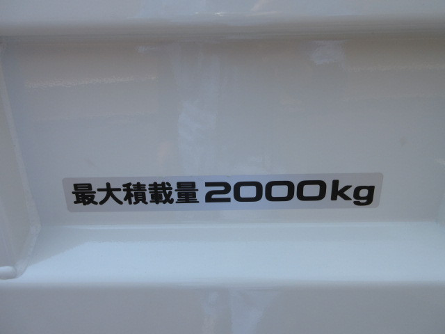 いすゞ エルフ 2PG-NKS88AD(4WD)の写真49