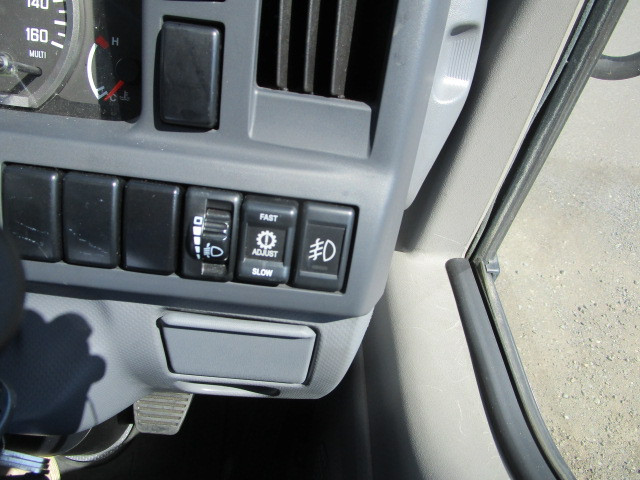 いすゞ エルフ TKG-NJR85A(2WD)の写真12