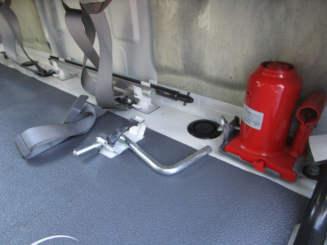 いすゞ エルフ TKG-NJR85A(2WD)の写真27