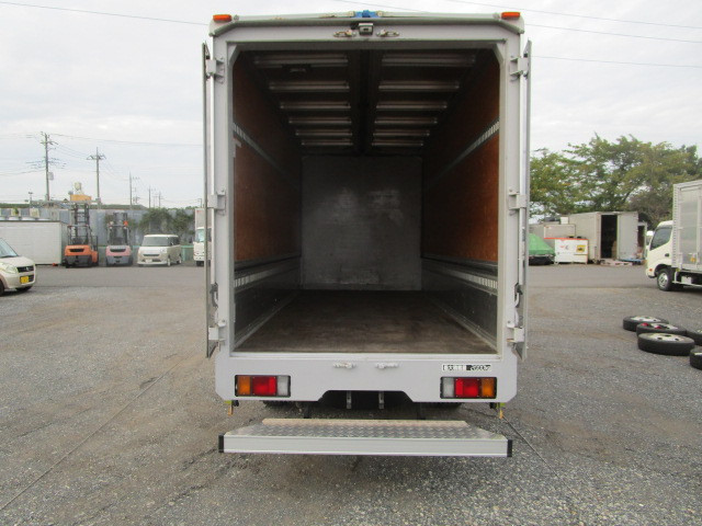 いすゞ エルフ BKG-NMR85AN(2WD)の写真11