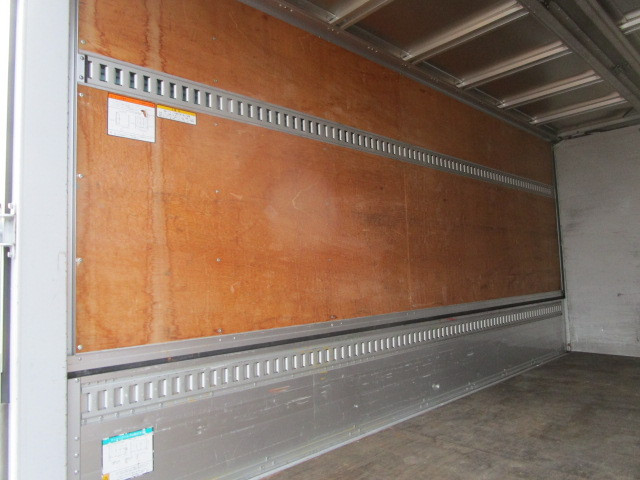 いすゞ エルフ BKG-NMR85AN(2WD)の写真13