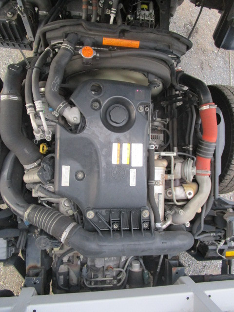 いすゞ エルフ BKG-NMR85AN(2WD)の写真22