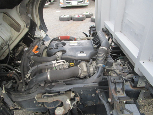 いすゞ エルフ BKG-NMR85AN(2WD)の写真24