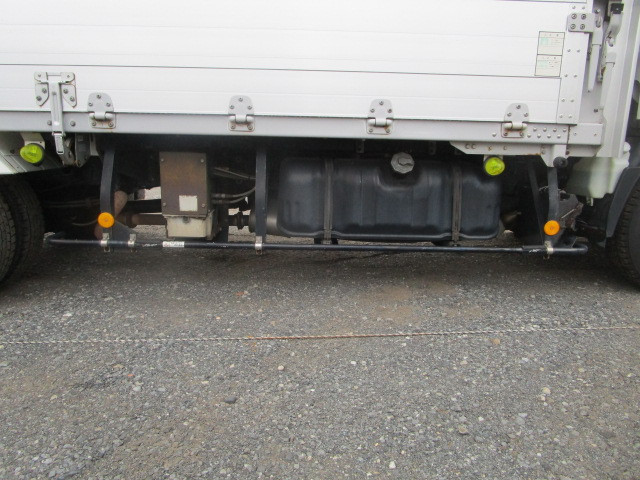 いすゞ エルフ BKG-NMR85AN(2WD)の写真29