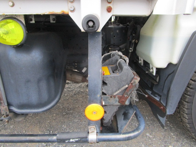 いすゞ エルフ BKG-NMR85AN(2WD)の写真31