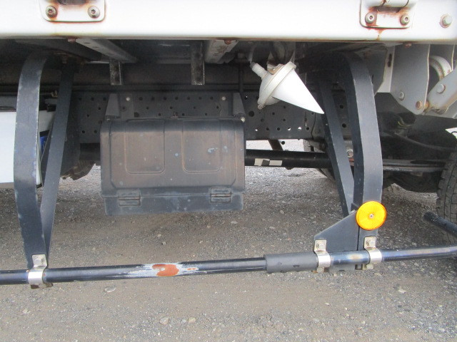 いすゞ エルフ BKG-NMR85AN(2WD)の写真36