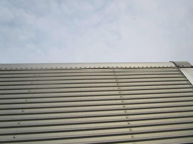 いすゞ エルフ BKG-NMR85AN(2WD)の写真40