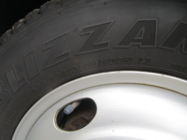 いすゞ エルフ BKG-NMR85AN(2WD)の写真46