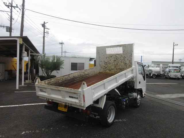 いすゞ エルフ 2RG-NJR88AD(2WD)の写真4