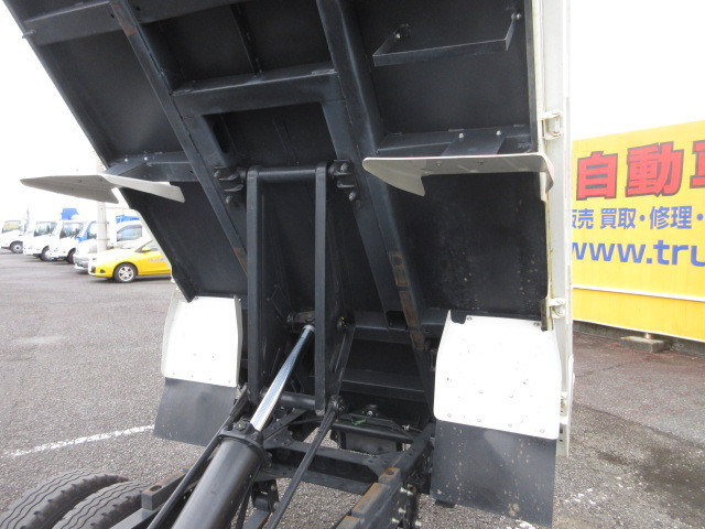 いすゞ エルフ 2RG-NJR88AD(2WD)の写真13