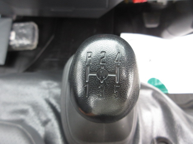 いすゞ エルフ 2RG-NJR88AD(2WD)の写真20