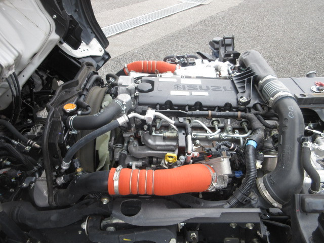 いすゞ エルフ 2RG-NJR88AD(2WD)の写真28