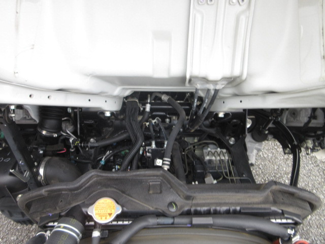 いすゞ エルフ 2RG-NJR88AD(2WD)の写真31