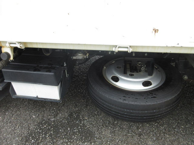 いすゞ エルフ 2RG-NJR88AD(2WD)の写真42