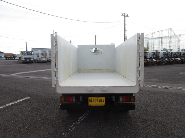 いすゞ エルフ 2RG-NKR88AN(2WD)の写真8