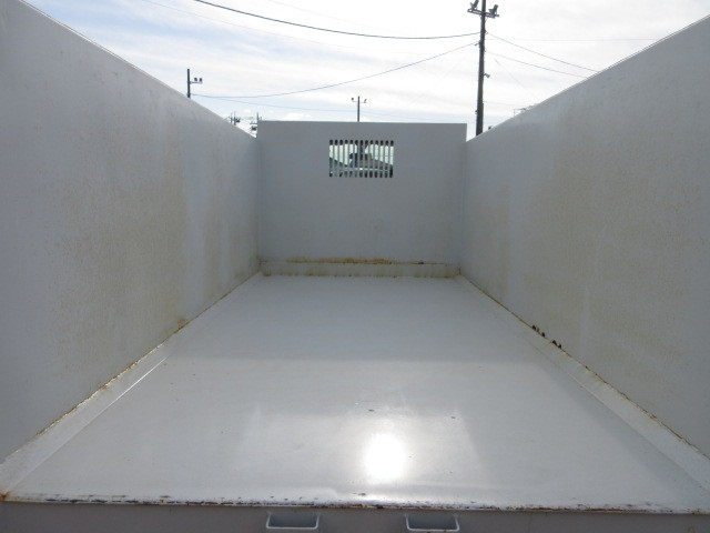 いすゞ エルフ 2RG-NKR88AN(2WD)の写真9