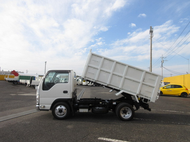 いすゞ エルフ 2RG-NKR88AN(2WD)の写真15