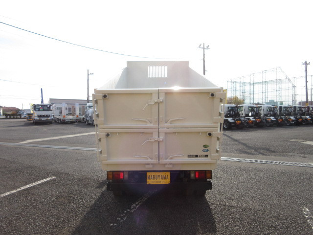 いすゞ エルフ 2RG-NKR88AN(2WD)の写真17