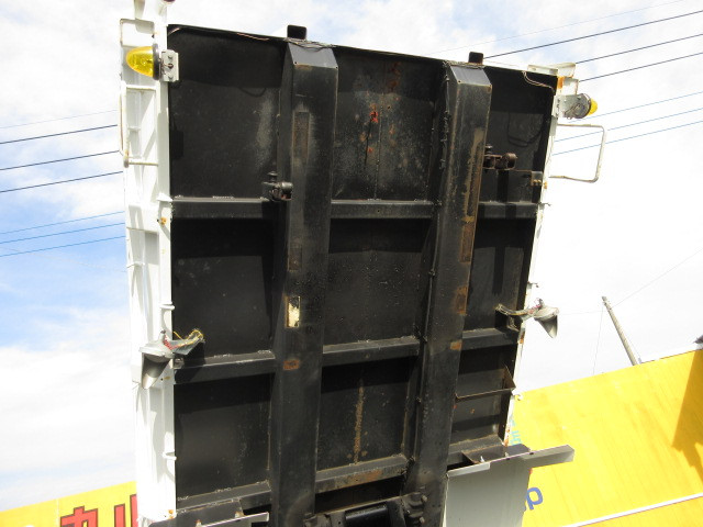 いすゞ エルフ 2RG-NKR88AN(2WD)の写真18