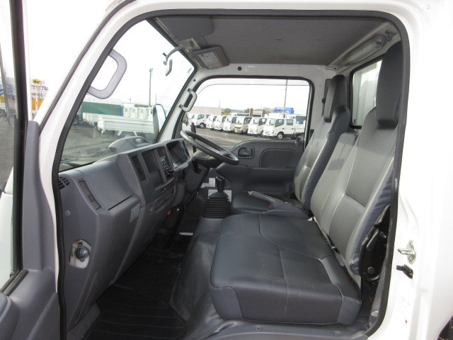 いすゞ エルフ 2RG-NKR88AN(2WD)の写真28