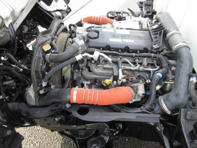 いすゞ エルフ 2RG-NKR88AN(2WD)の写真29