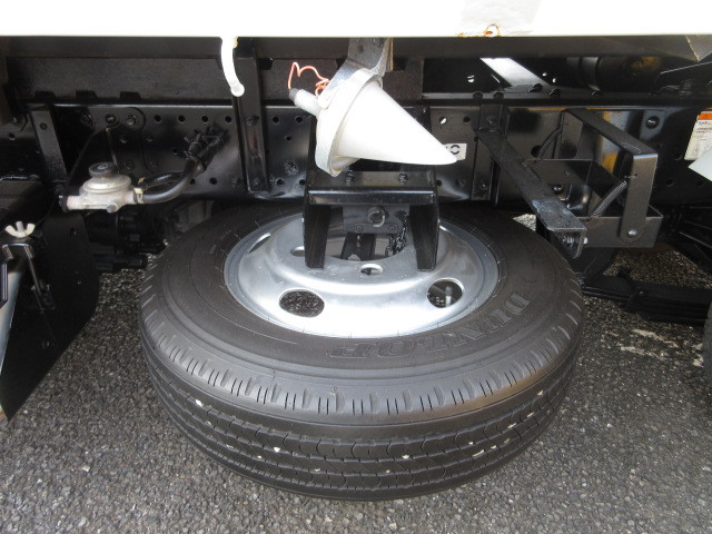 いすゞ エルフ 2RG-NKR88AN(2WD)の写真44