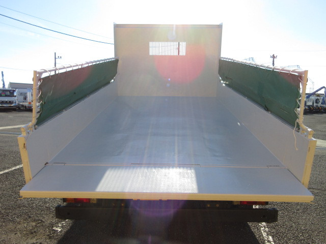 いすゞ フォワード 2RG-FRR90S2(2WD)の写真15