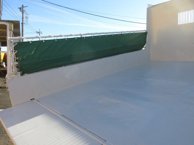 いすゞ フォワード 2RG-FRR90S2(2WD)の写真16