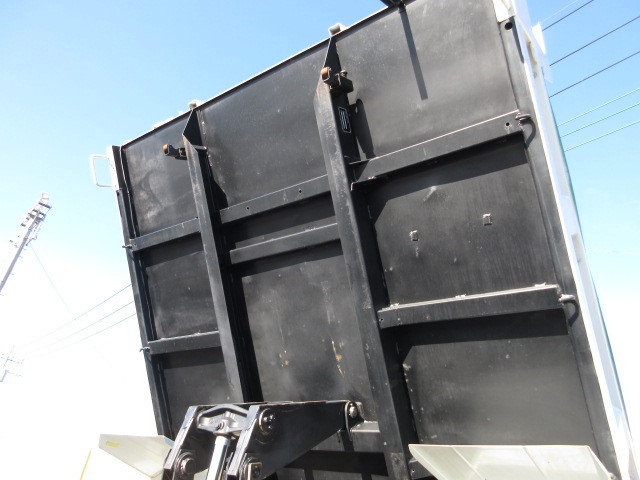 いすゞ フォワード 2RG-FRR90S2(2WD)の写真18