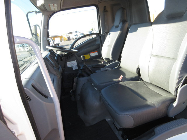 いすゞ フォワード 2RG-FRR90S2(2WD)の写真28