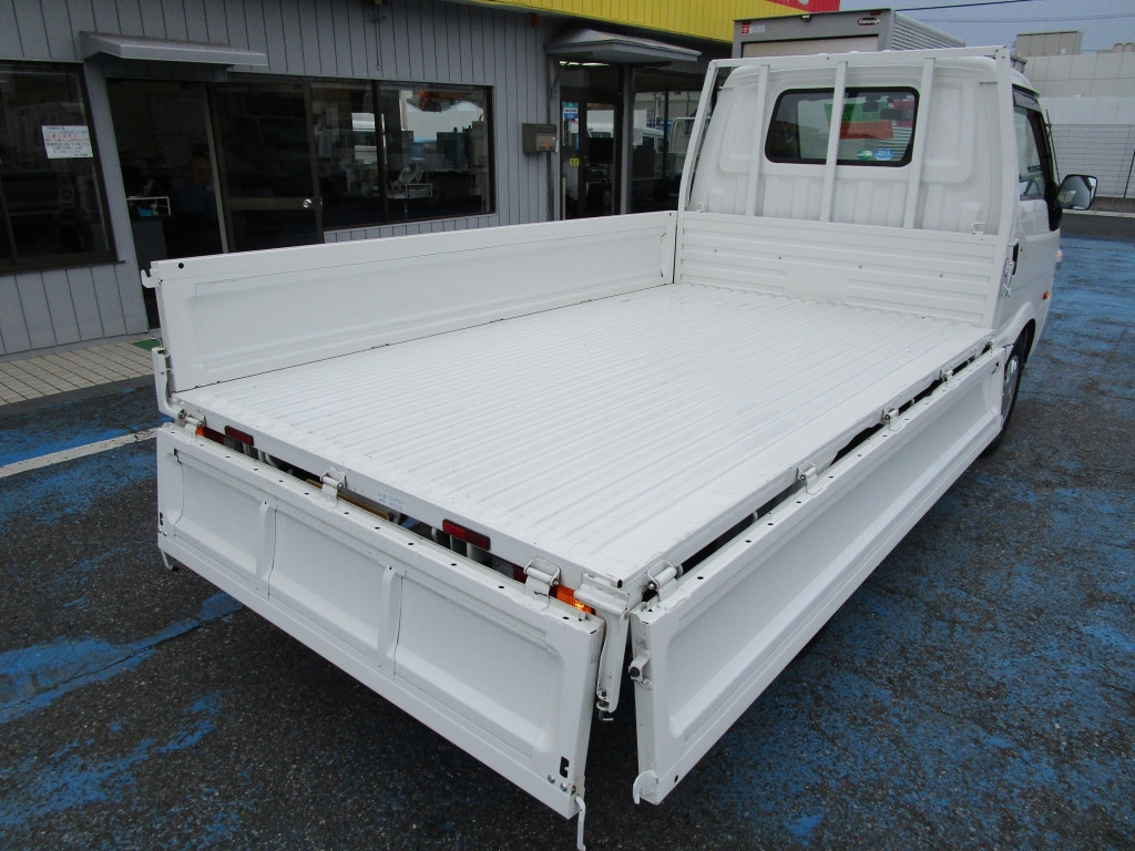 マツダ ボンゴトラック DBF-SLP2T(2WD)の写真2