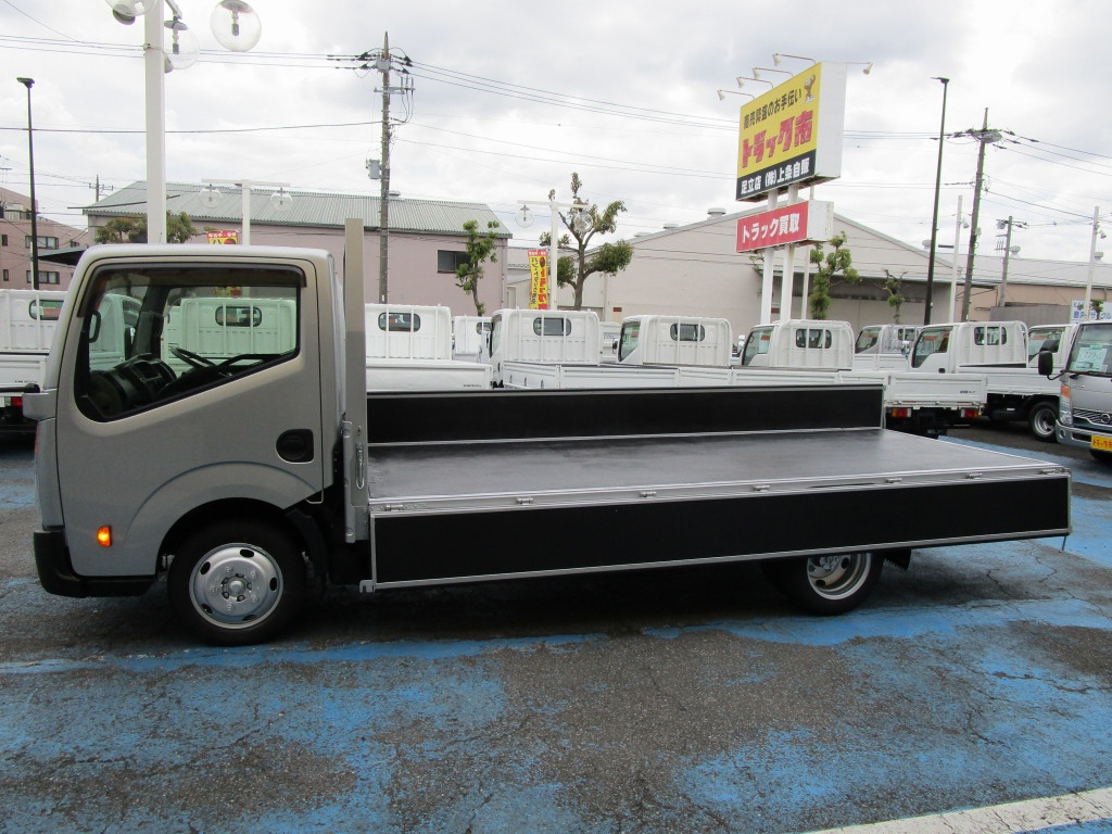 日産 アトラス SKG-TZ3F24(2WD)の写真10