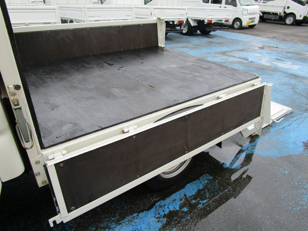 日野 デュトロ TPG-XZU605M(2WD)の写真13