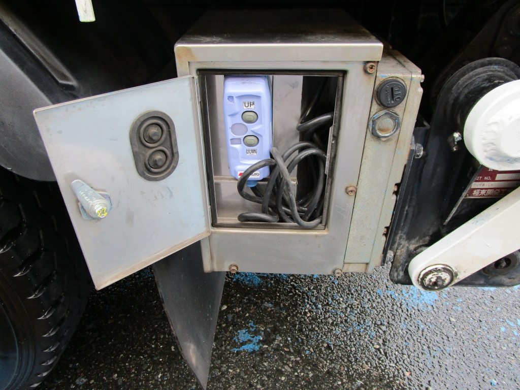 日野 デュトロ TPG-XZU605M(2WD)の写真20