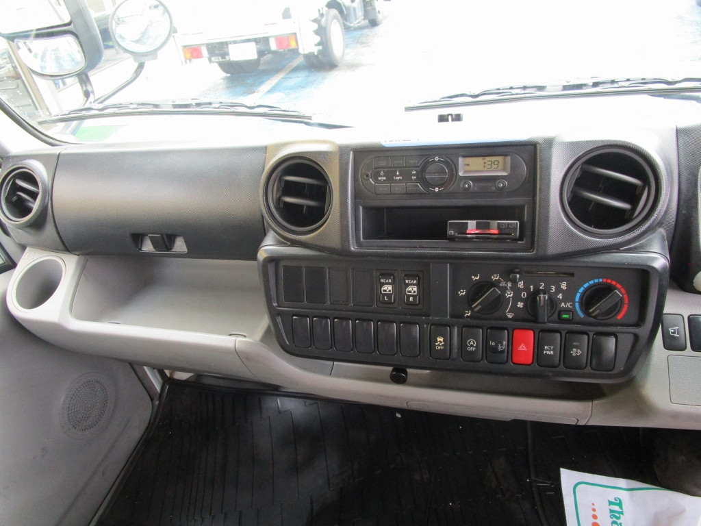日野 デュトロ TPG-XZU605M(2WD)の写真26