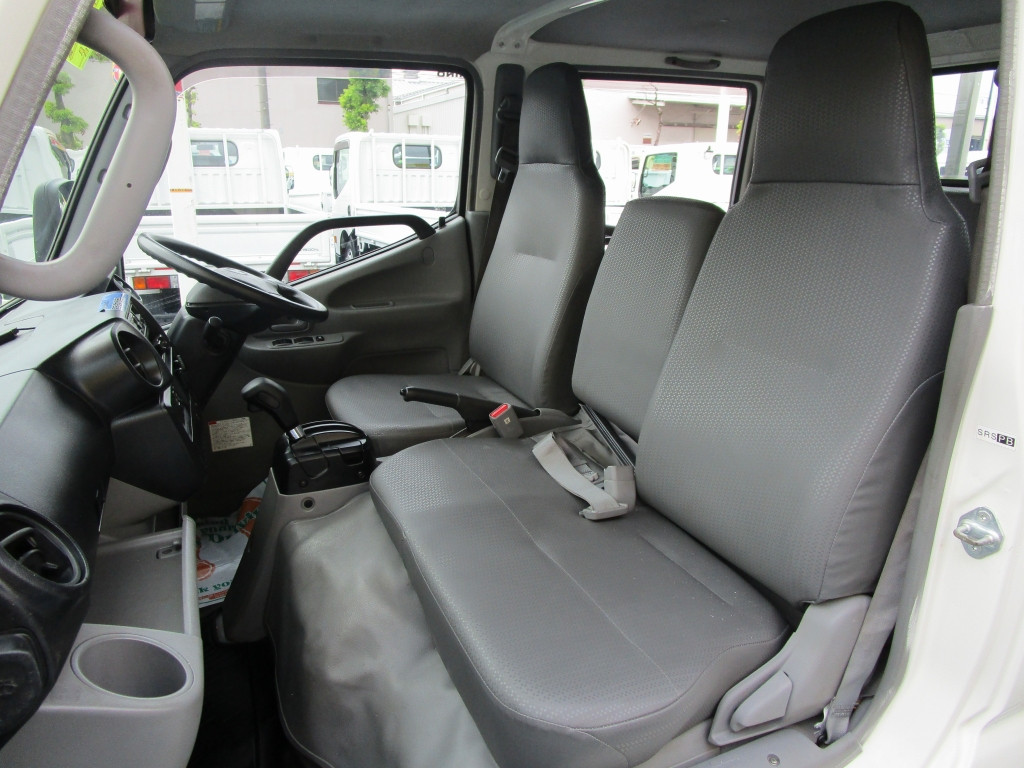 日野 デュトロ TPG-XZU605M(2WD)の写真32