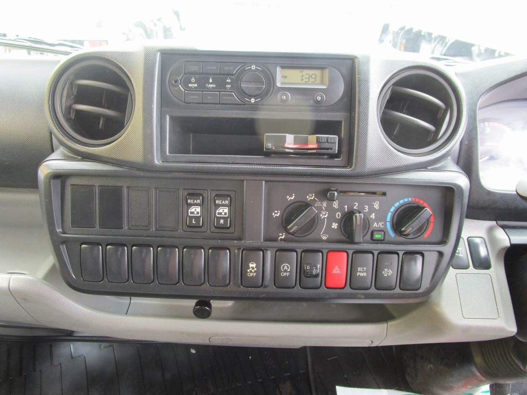 日野 デュトロ TPG-XZU605M(2WD)の写真34