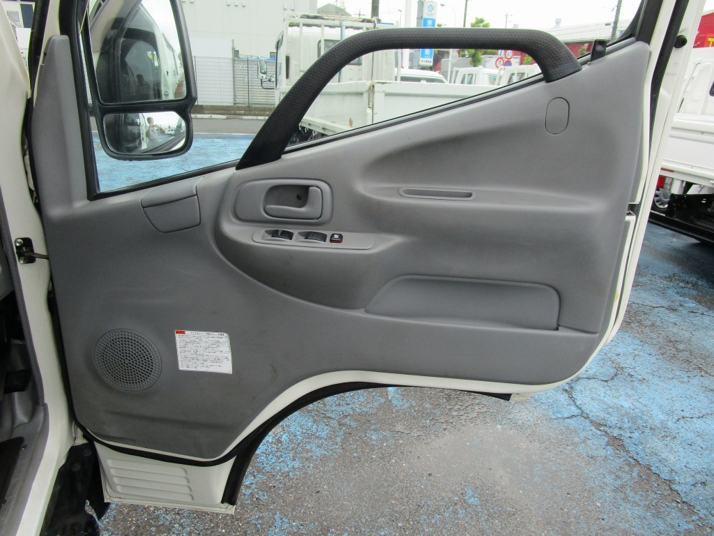 日野 デュトロ TPG-XZU605M(2WD)の写真40