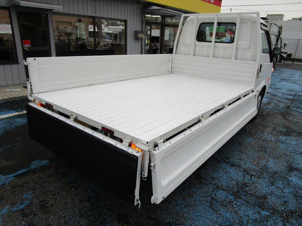 マツダ ボンゴトラック DBF-SLP2T(2WD)の写真2