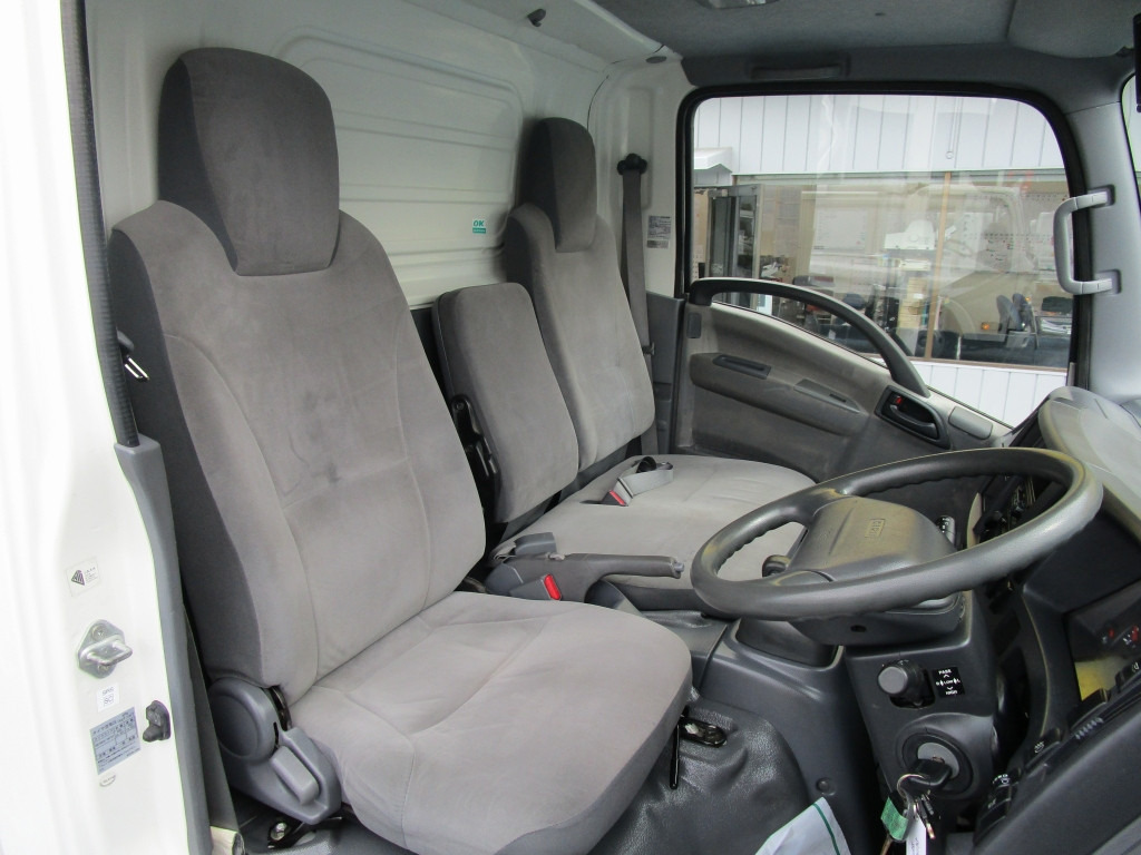 いすゞ エルフ TKG-NLR85N(2WD)の写真6