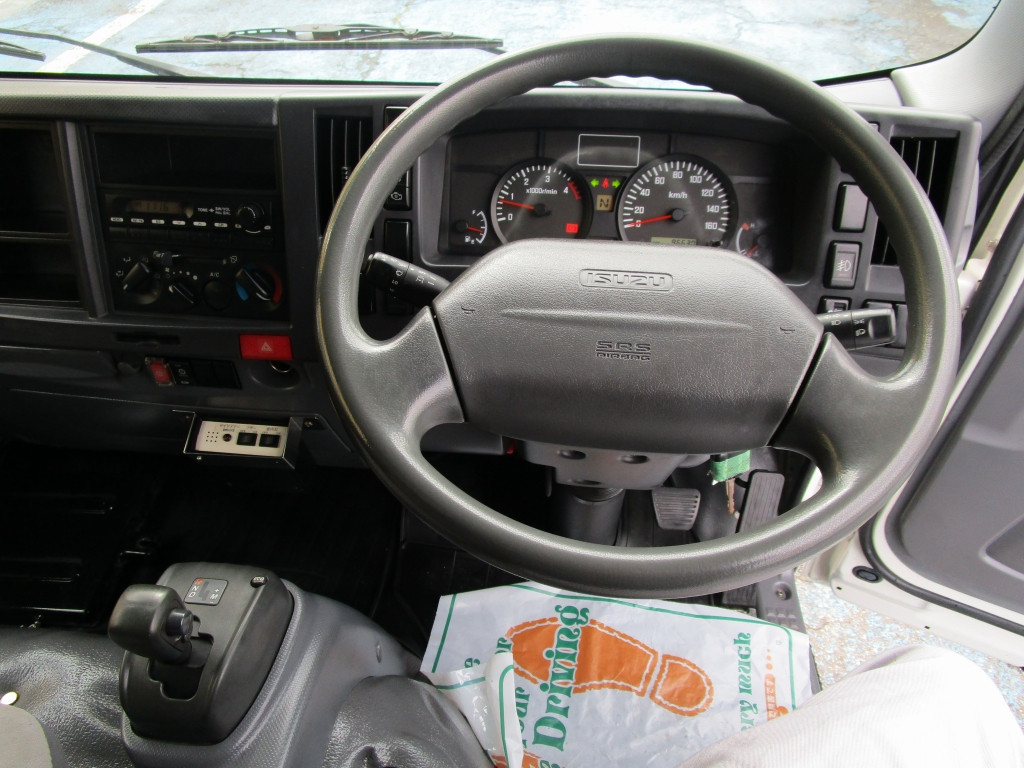 いすゞ エルフ TKG-NLR85N(2WD)の写真25